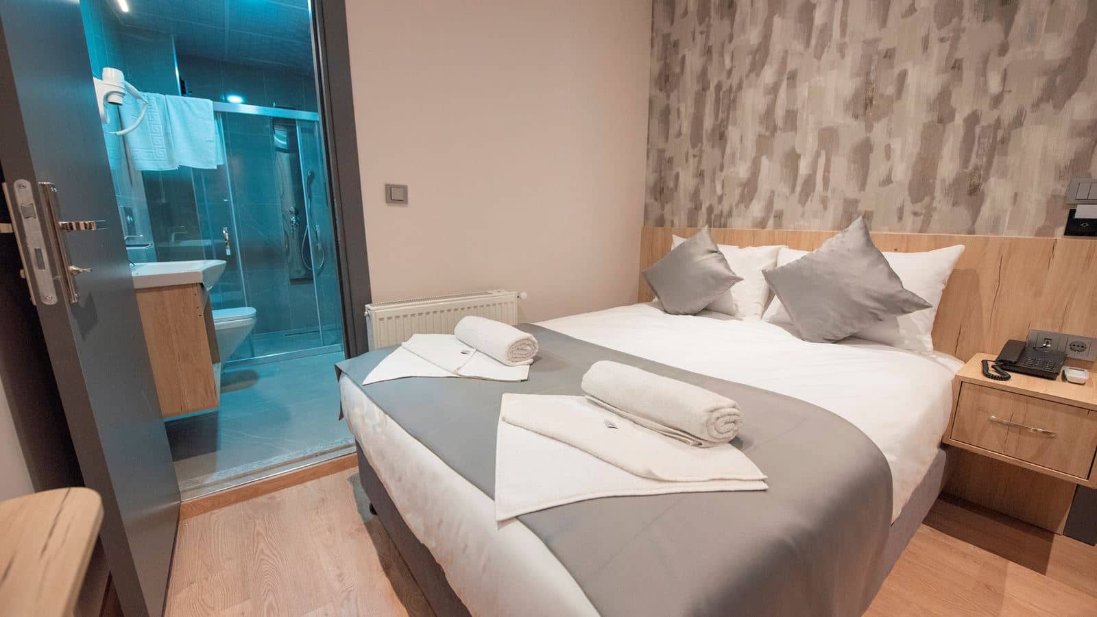 rooms-economy-room