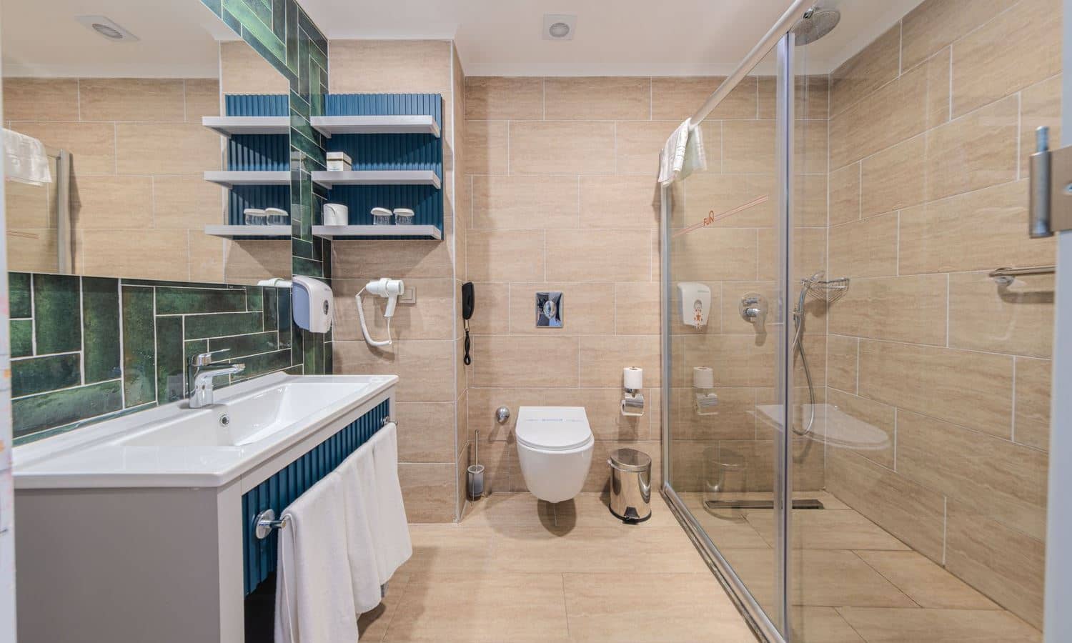 rooms-family-room-ii
