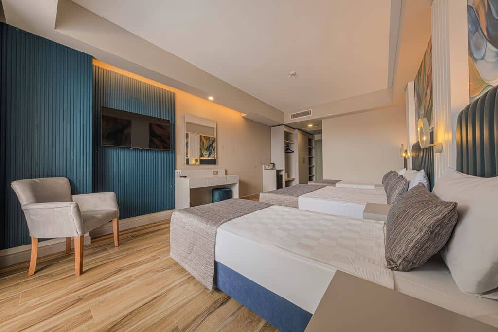rooms-superior-with-balcony