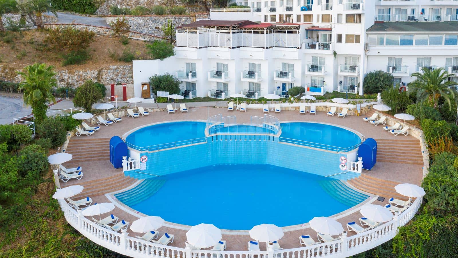 pools-outdoor-pool