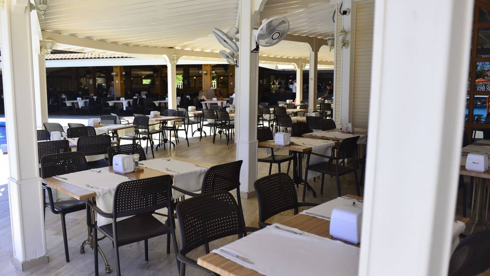 restaurants-restaurants
