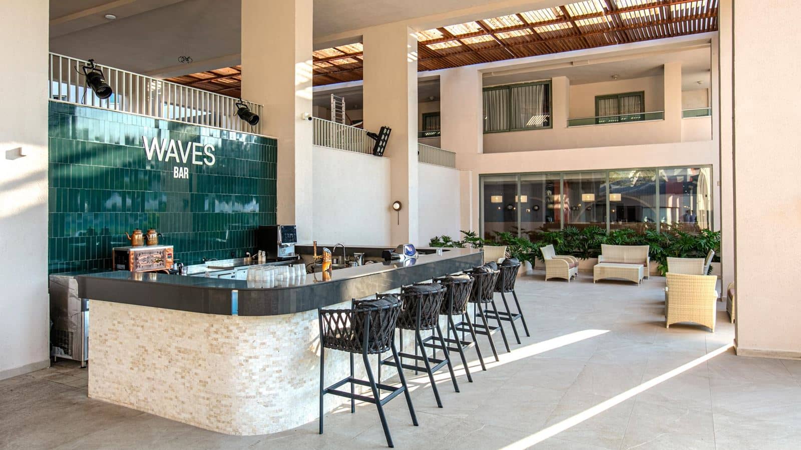 restaurants-wave-snack-restaurant