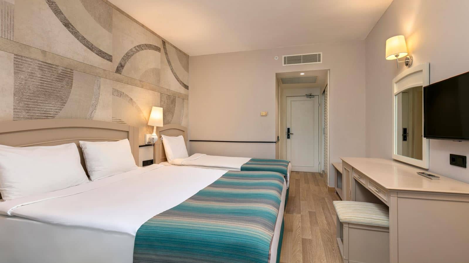 rooms-standard-room-main-building