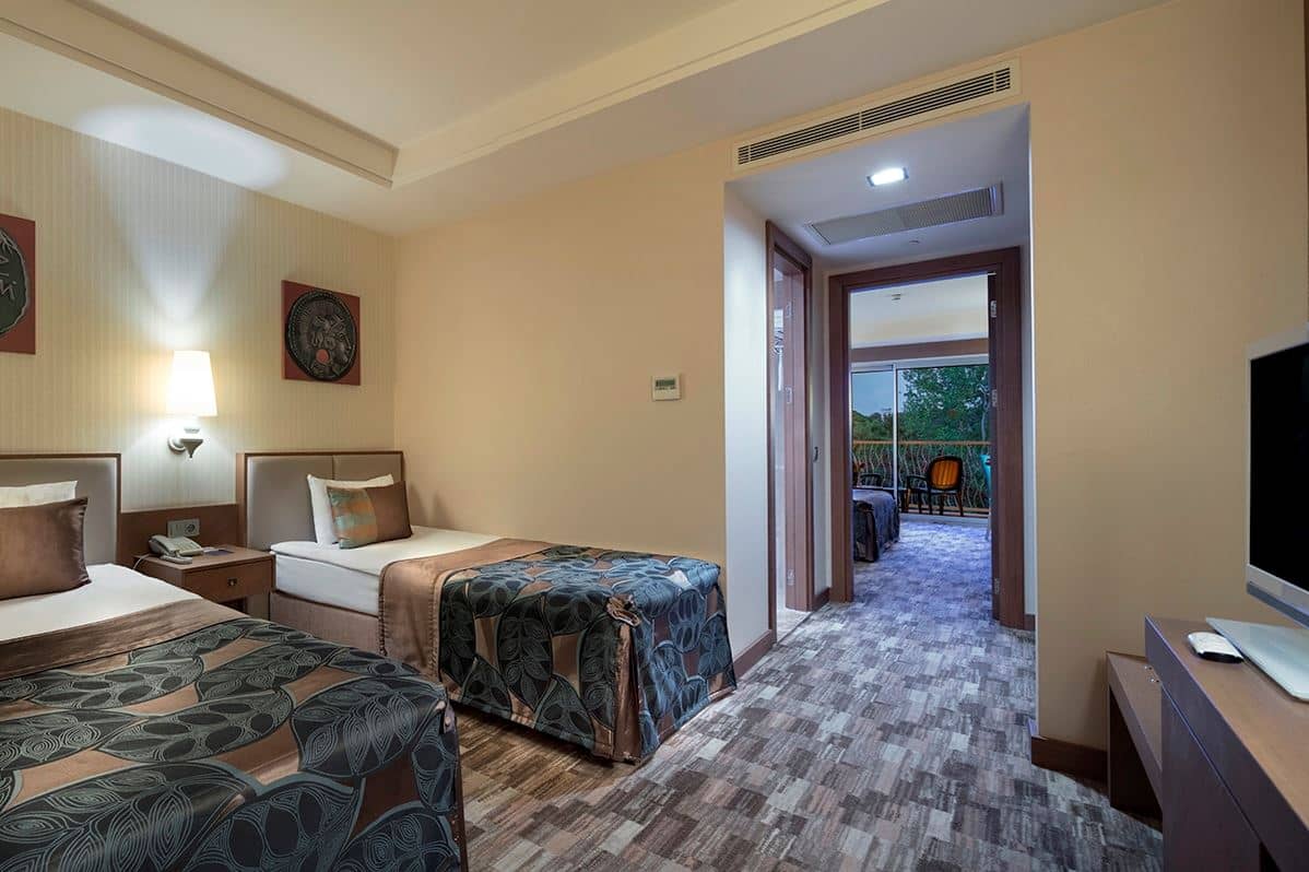 rooms-family-room