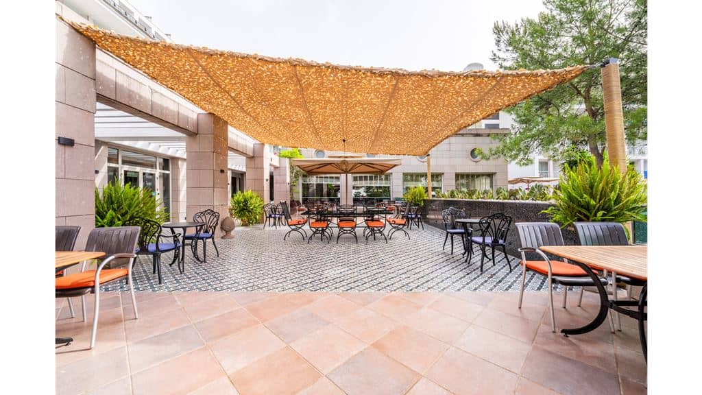 bars-main-restaurant