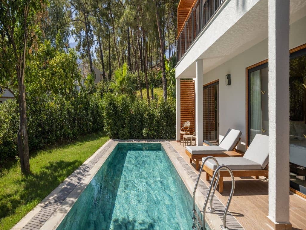 rooms-family-swim-up-room