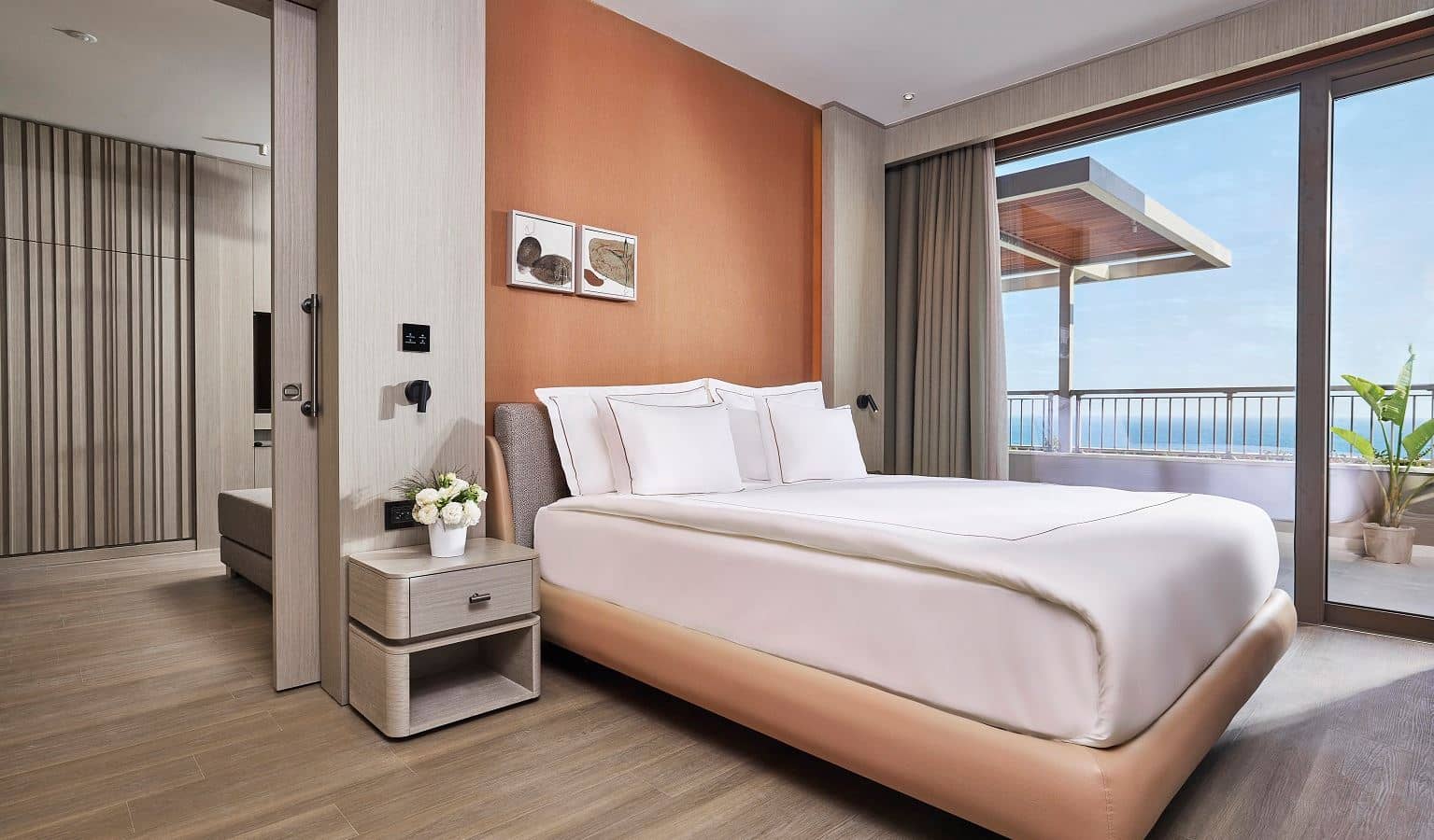rooms-superior-family-suite-side-sea-view-room