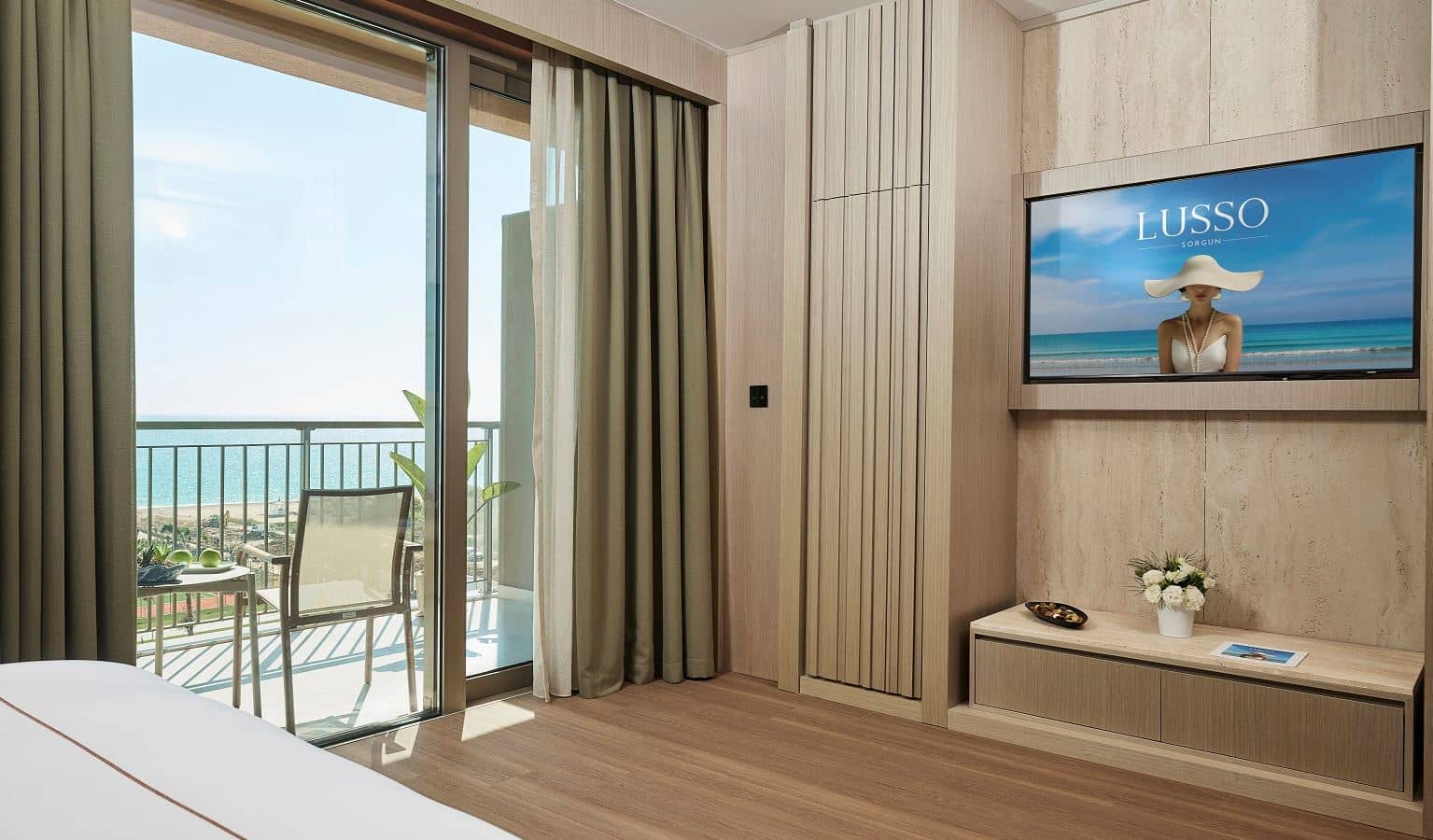 rooms-family-sea-view-room