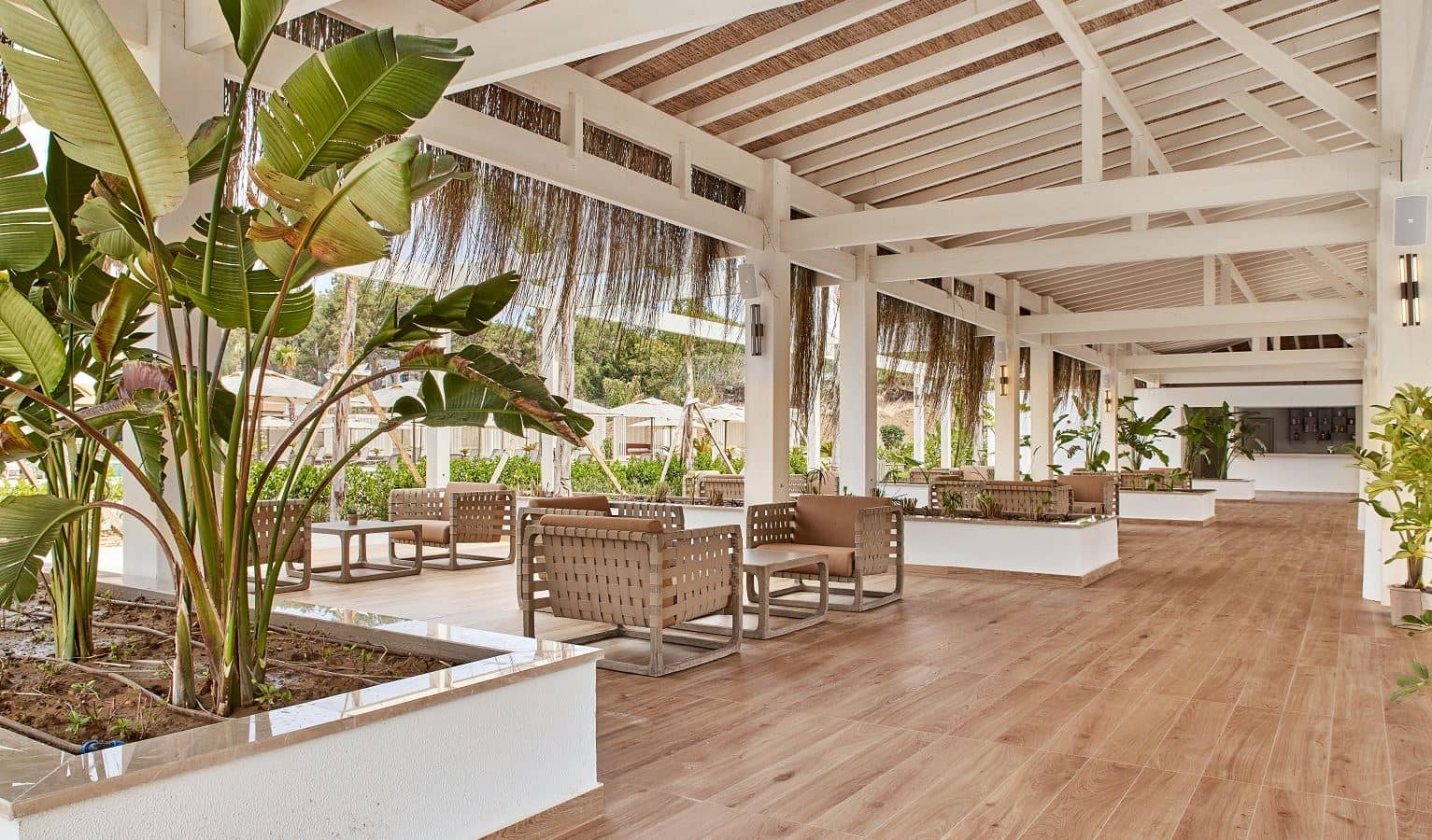 bars-lumino-pool-bar
