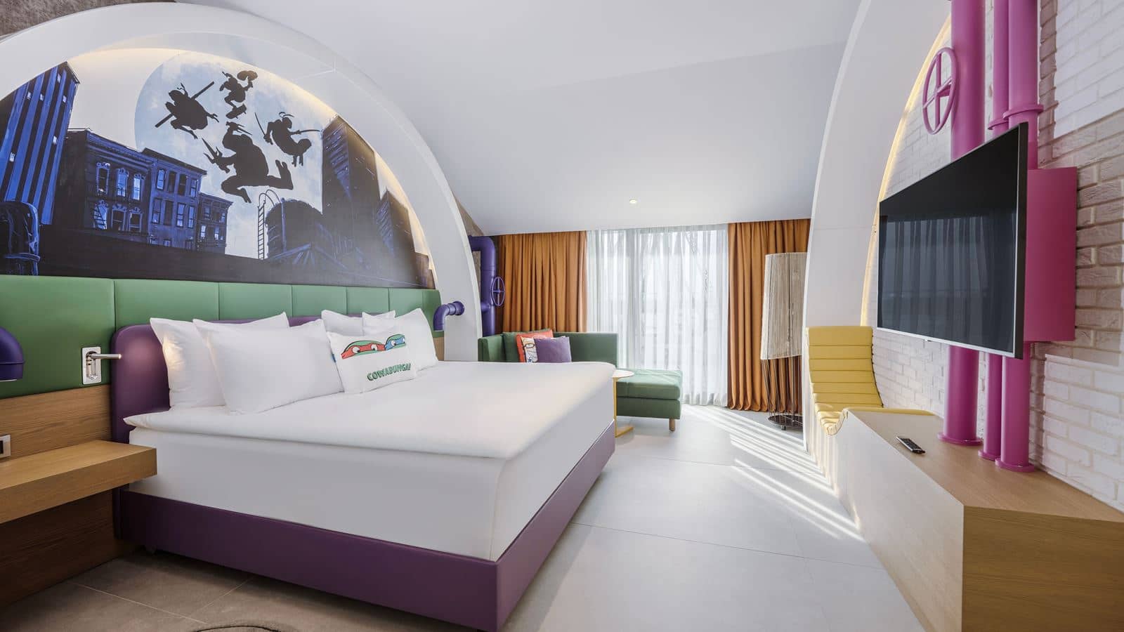 rooms-themed-deluxe-room