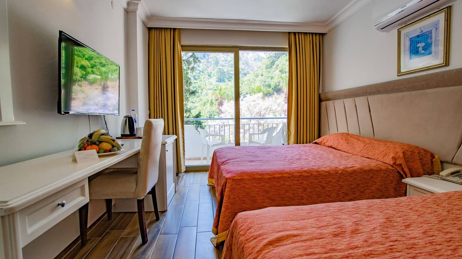 rooms-standard-land-view