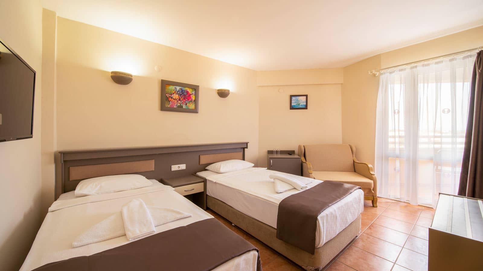 rooms-family-room