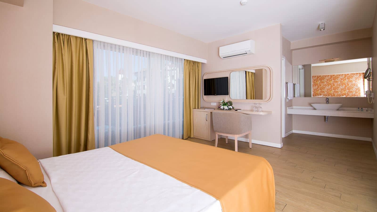 rooms-standard-room