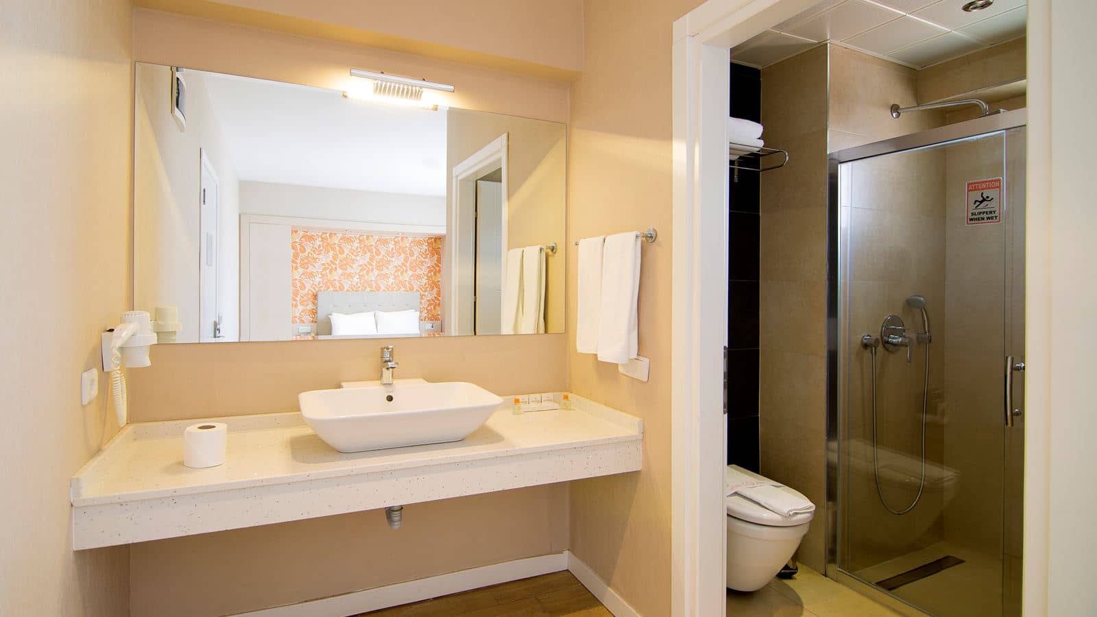 rooms-standard-room