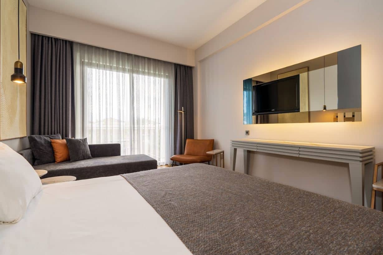 rooms-standart-land-view-room