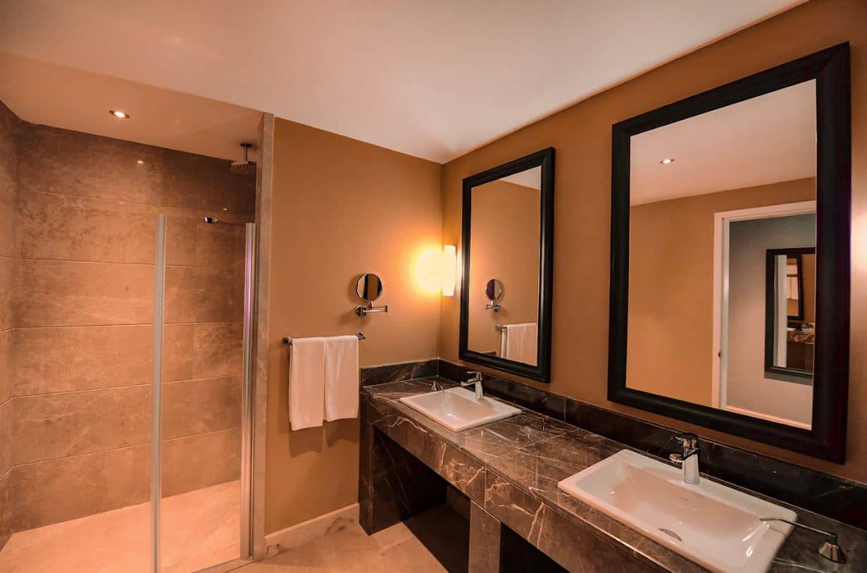 rooms-family-room