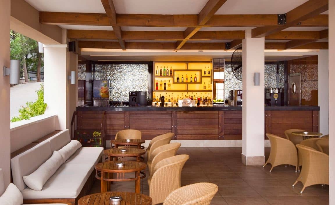 bars-beach-bar