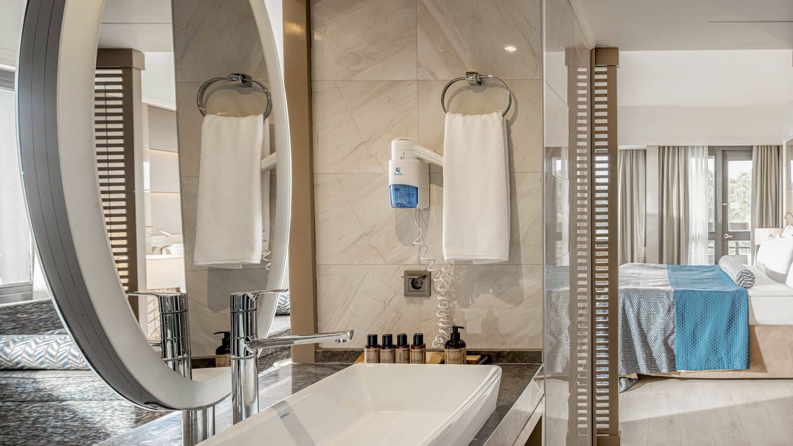 rooms-junior-suite-sea-view