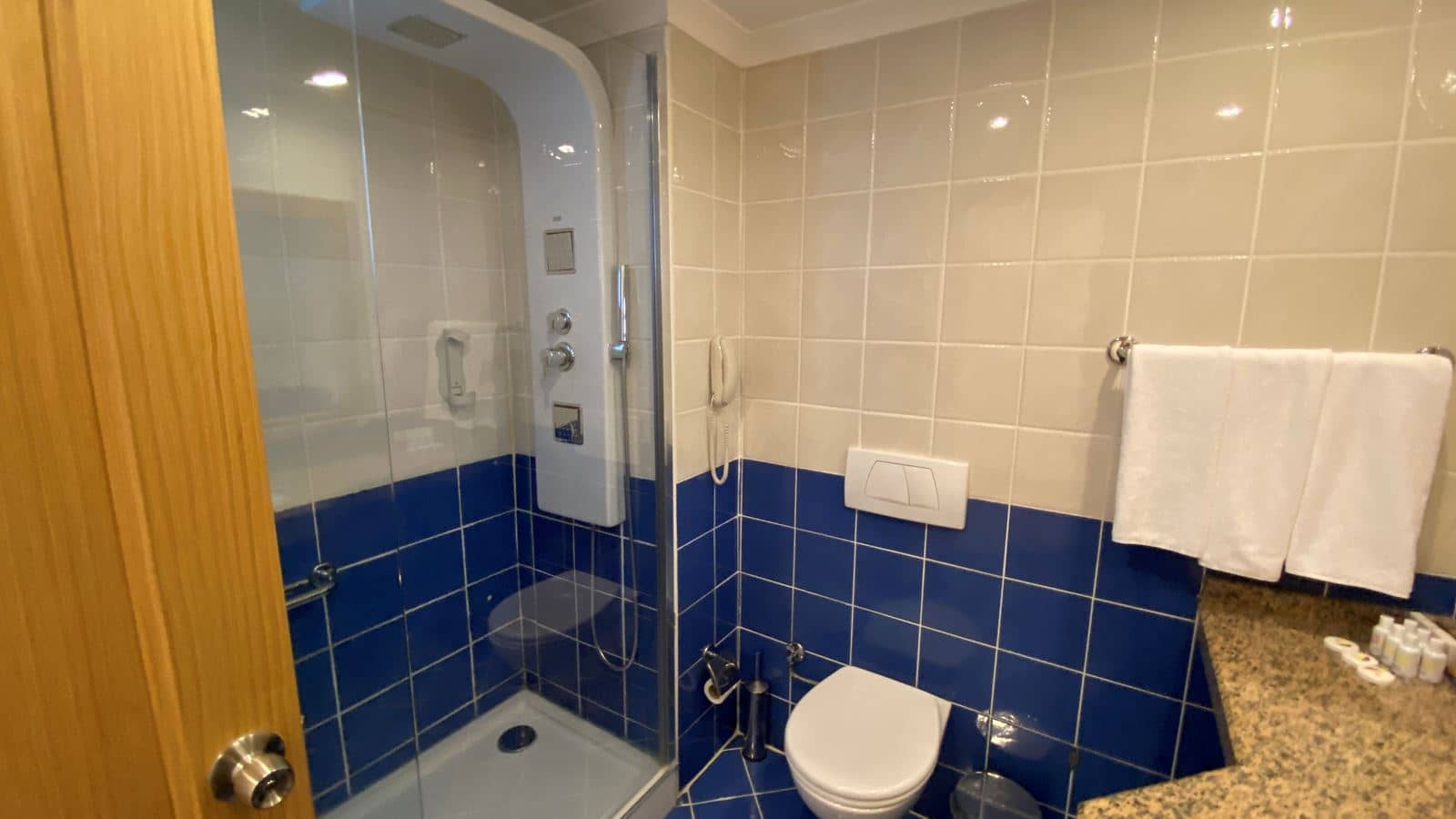 rooms-economy-room