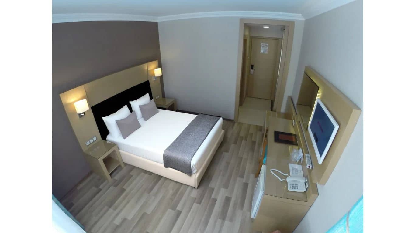 rooms-standard-room-land-view