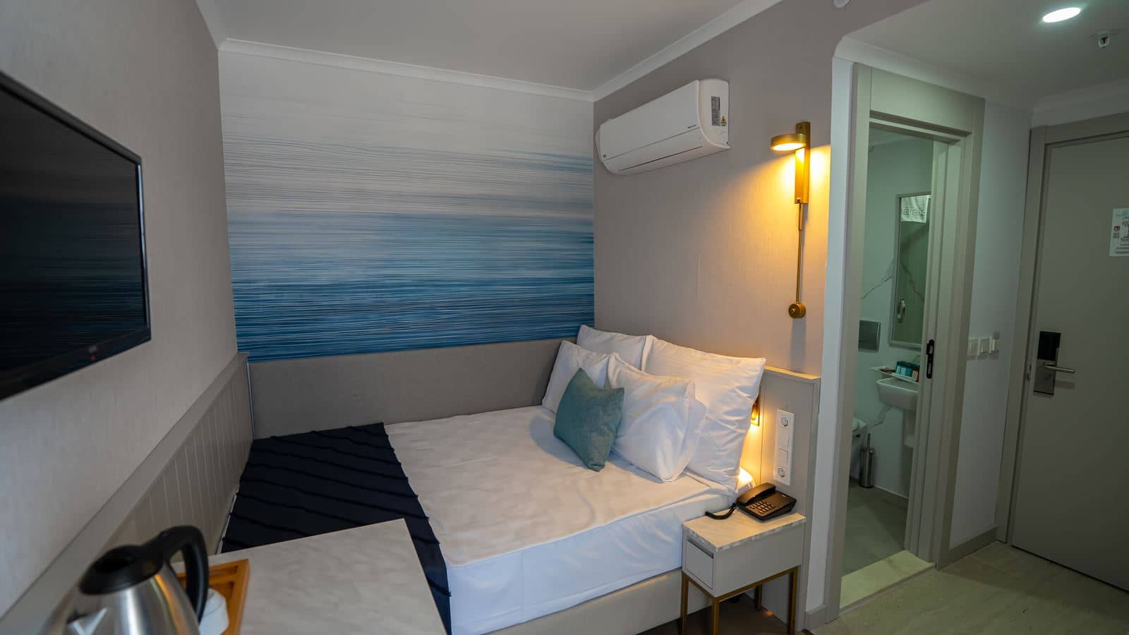 rooms-economy-room