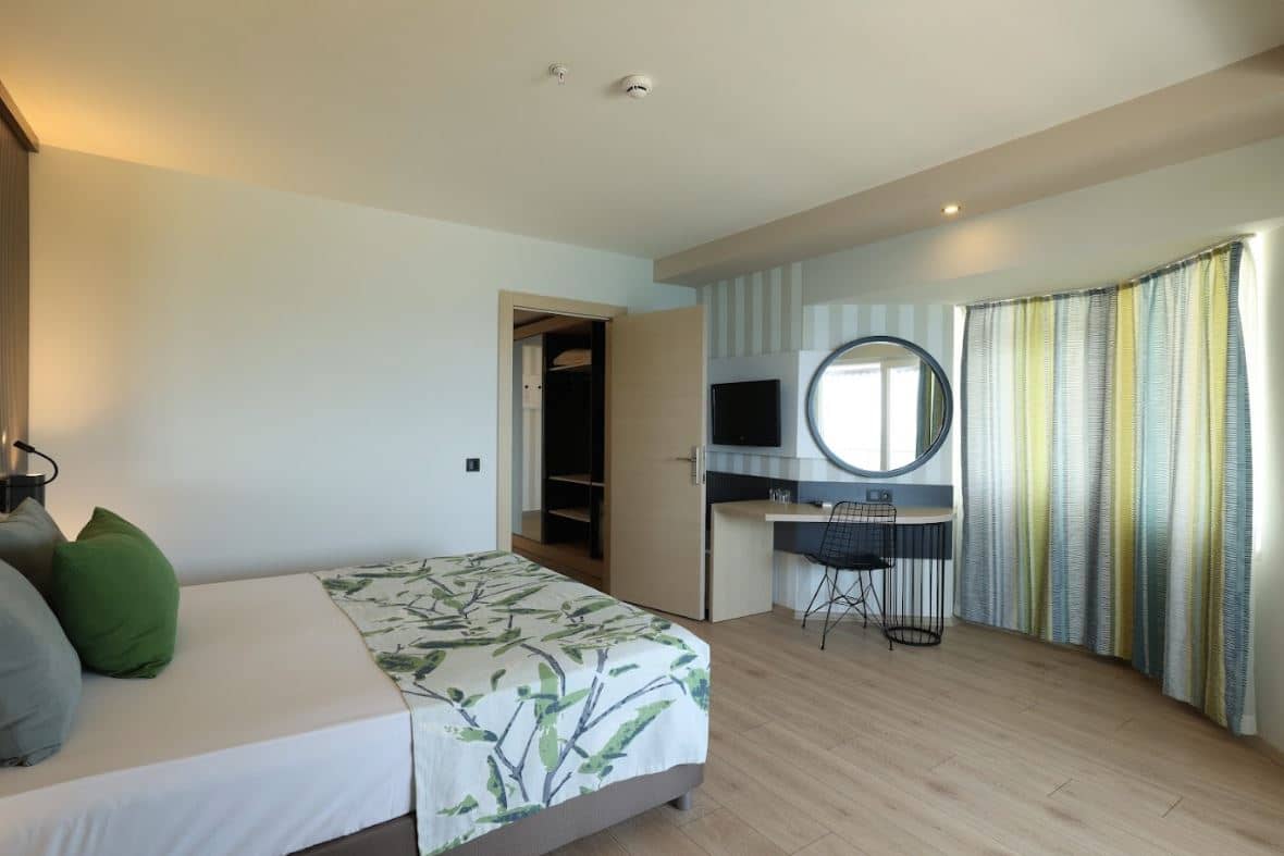 rooms-family-room-unit
