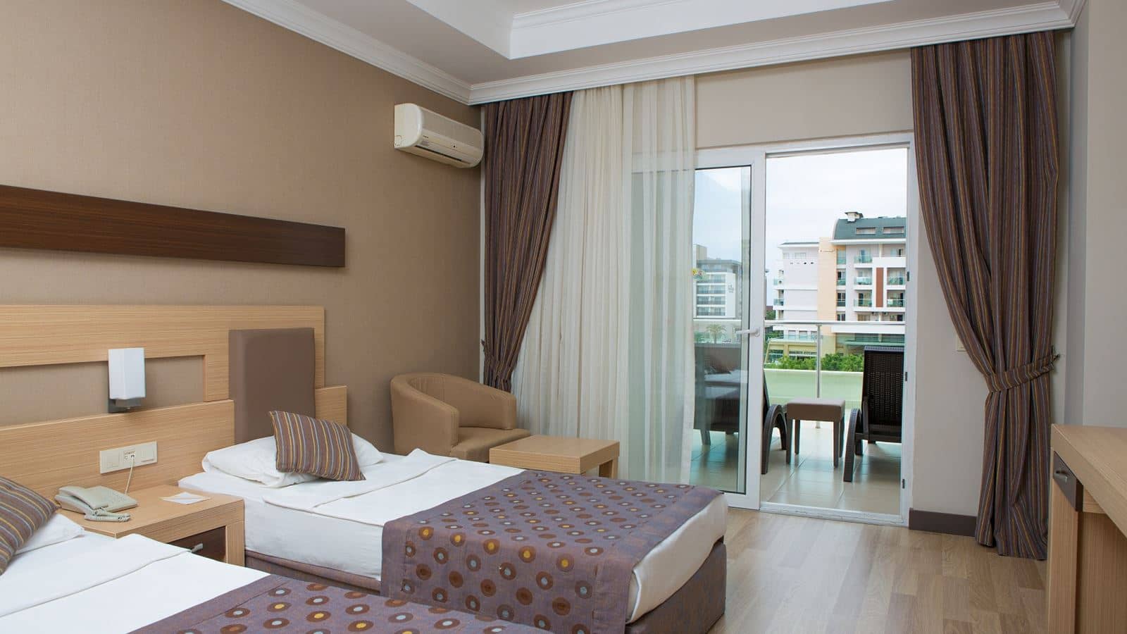 rooms-standard-room