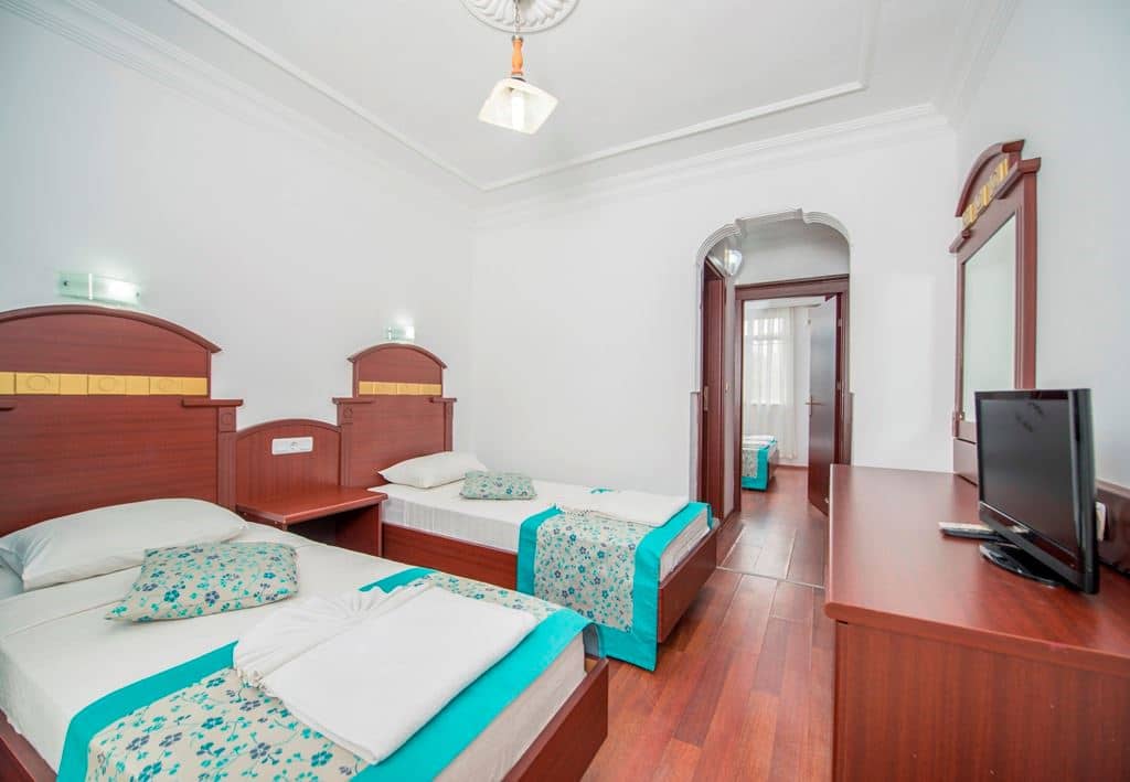 rooms-family-room