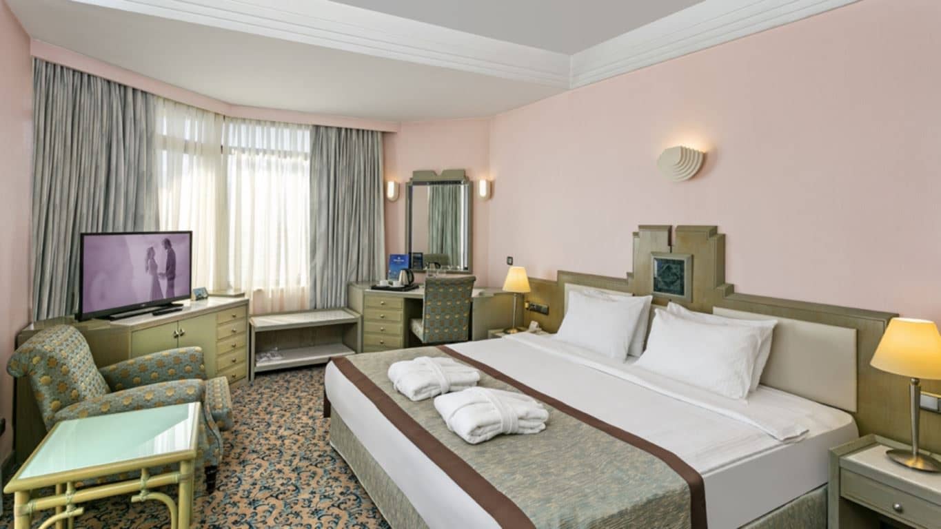 rooms-standard-room-land-view