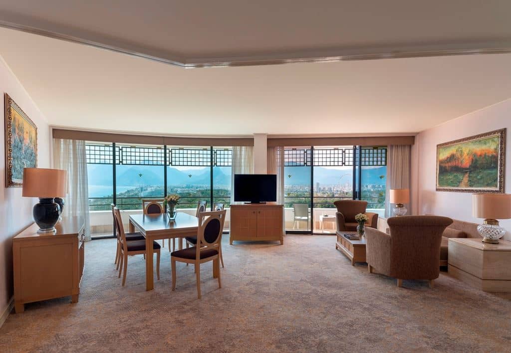 rooms-suite-deluxe