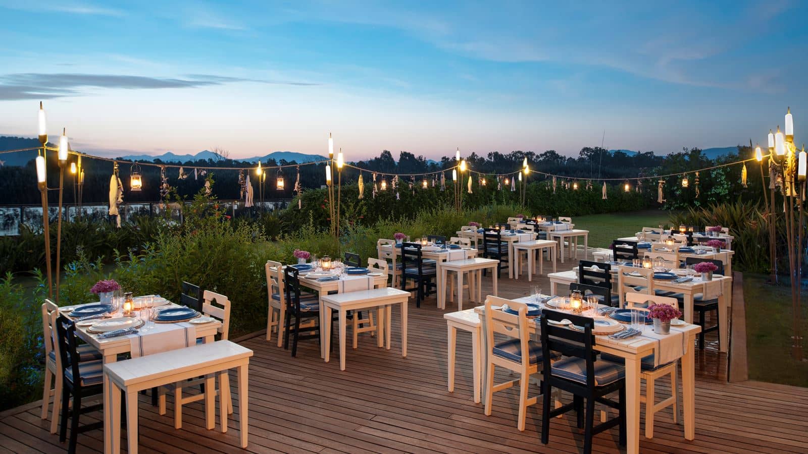 restaurants-vela-riverside-seafood-restaurant