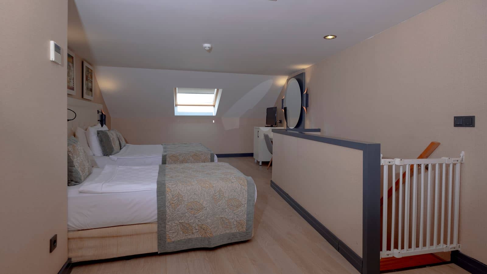 rooms-family-duplex-room-land-view