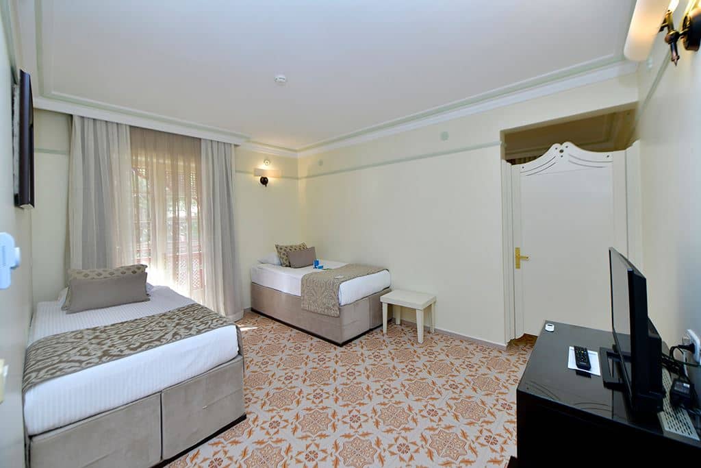 rooms-family-room