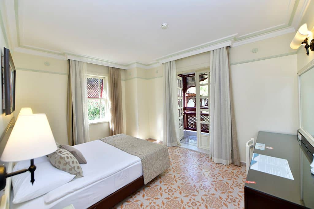 rooms-family-room