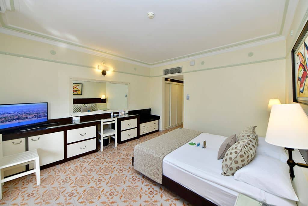 rooms-standard-room
