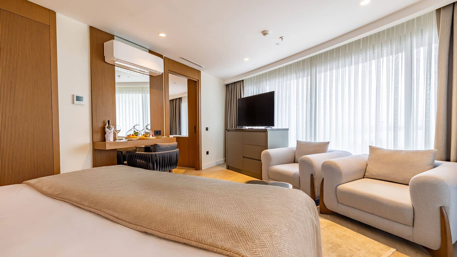 rooms-family-suite-landview