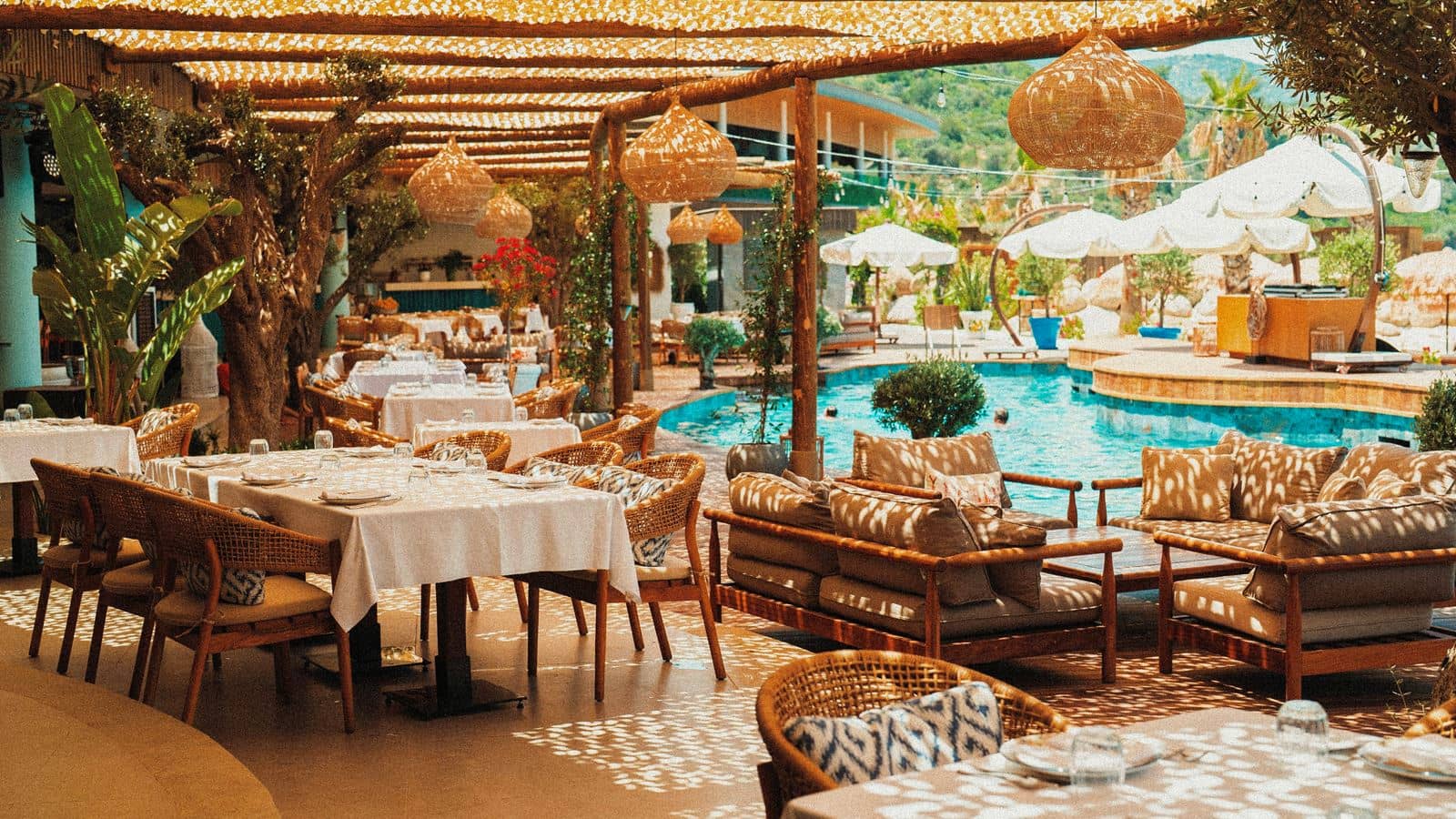 restaurants-la-rafine-french-restaurant