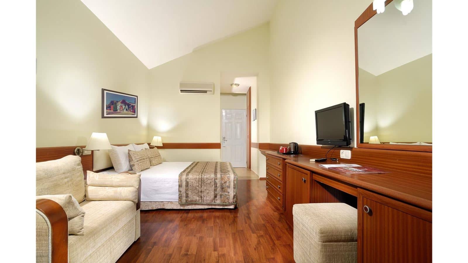 rooms-standard-room