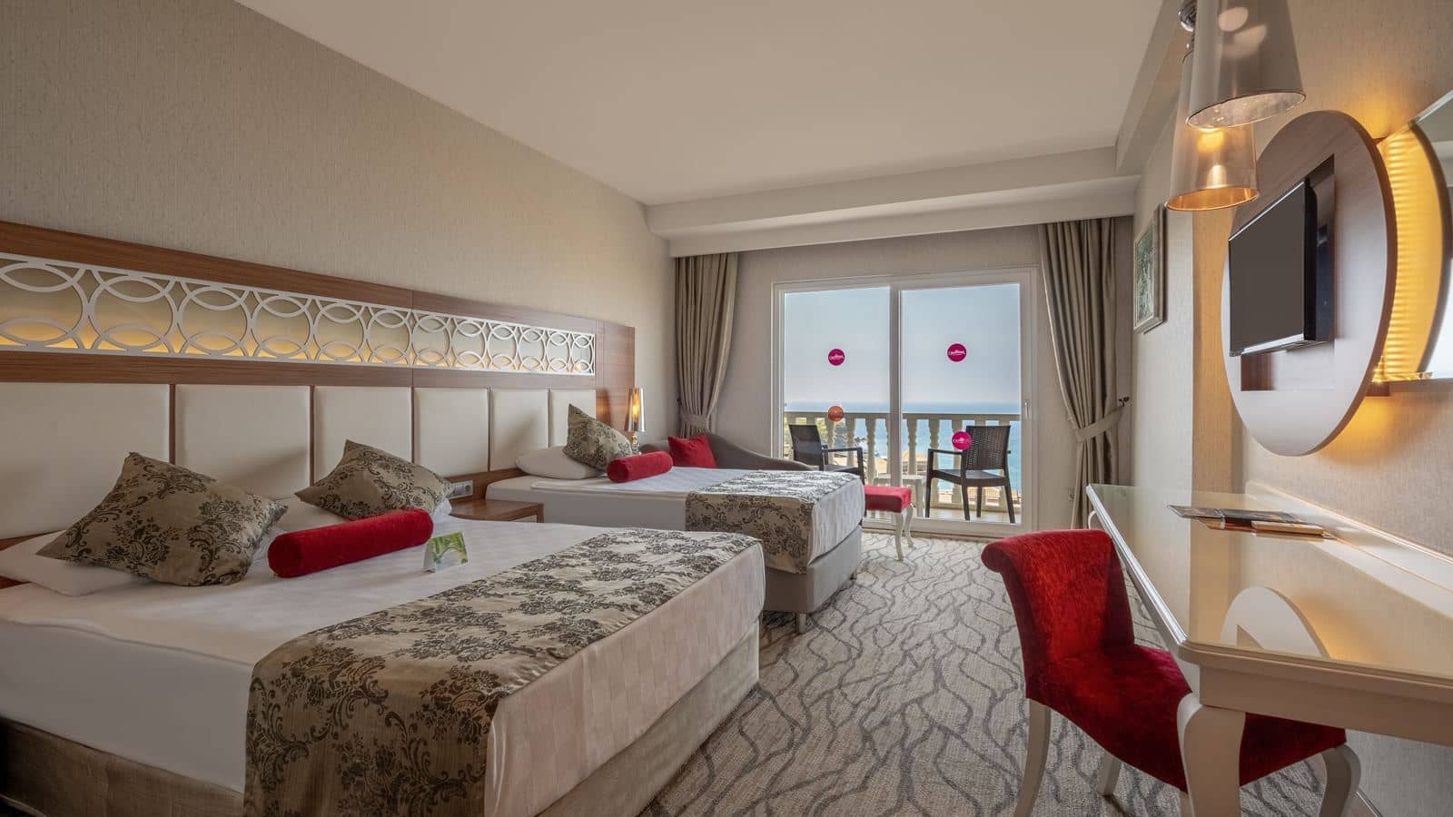 rooms-coral-room