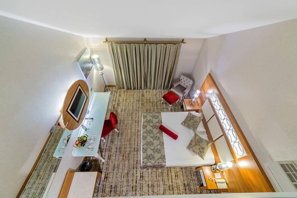 rooms-main-building-family-room-2-bedrooms