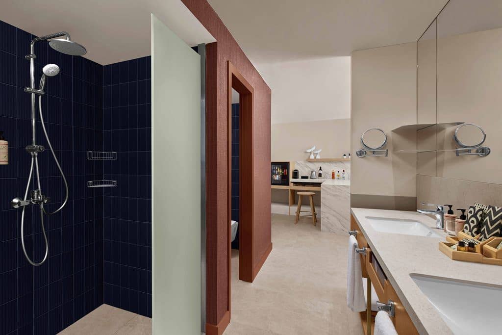 rooms-penthouse-with-jacuzzi-on-terrace--mixed-area