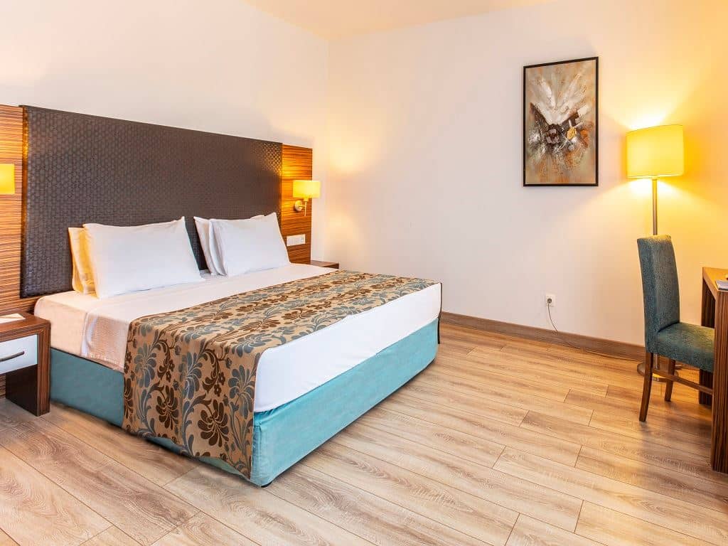 rooms-family-room