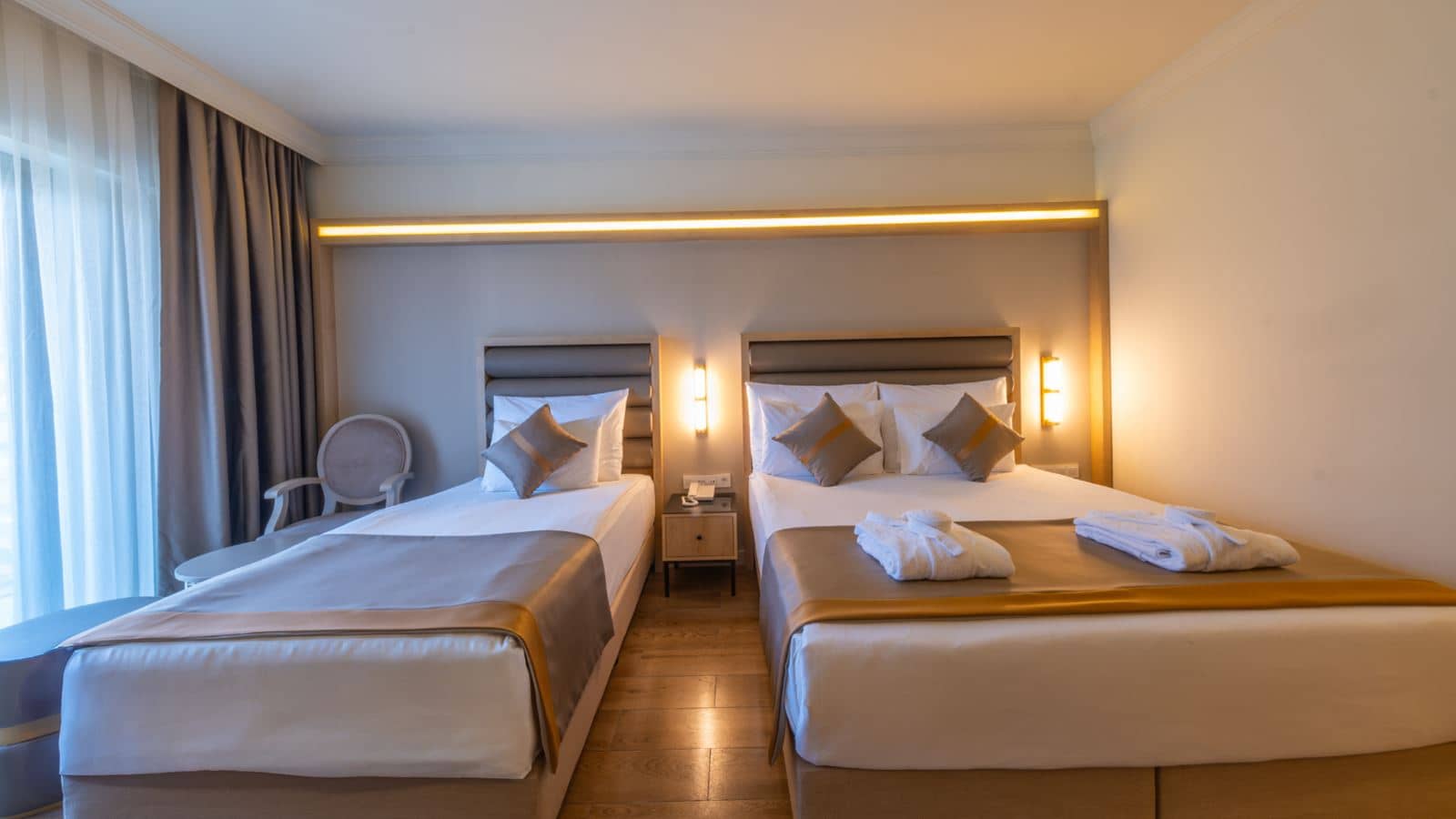 rooms-standard-room-side-sea-view