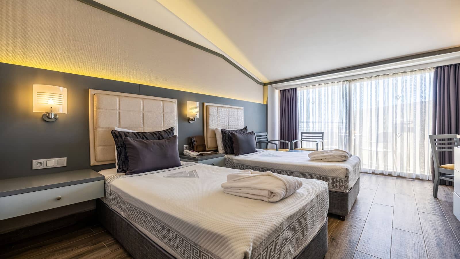 rooms-suite-room