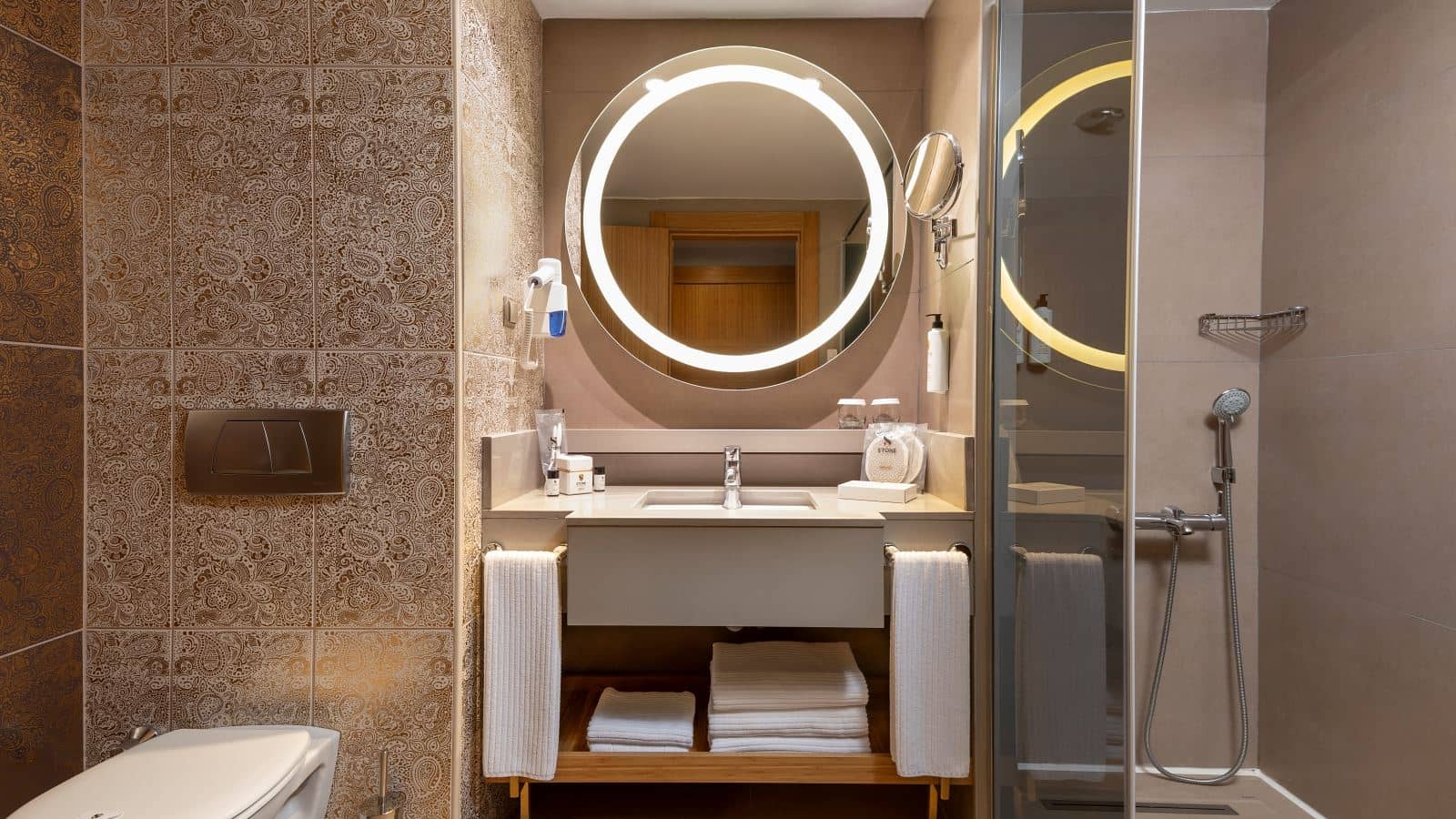 rooms-family-room