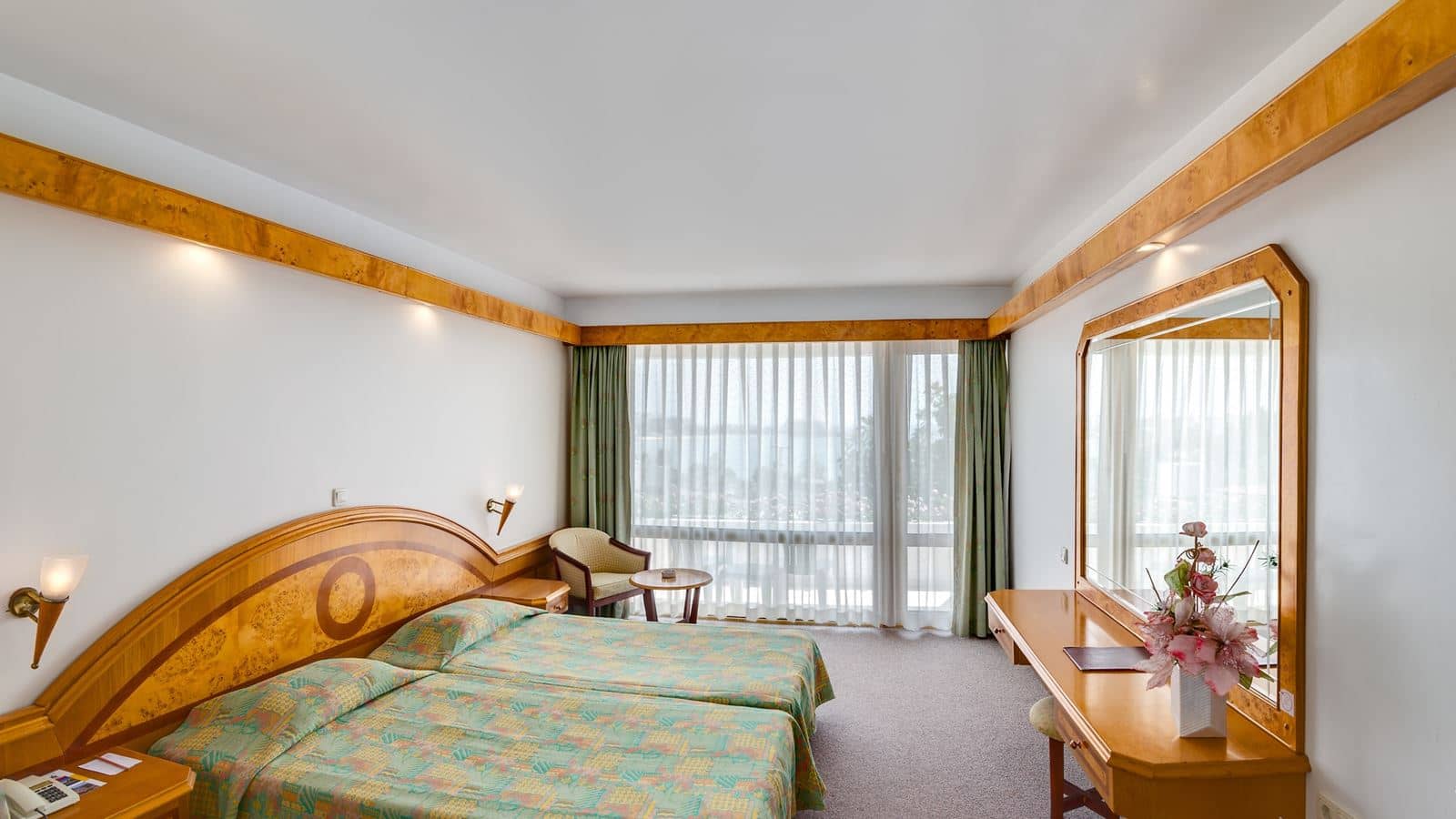 rooms-b-blok-standart-room-land-view