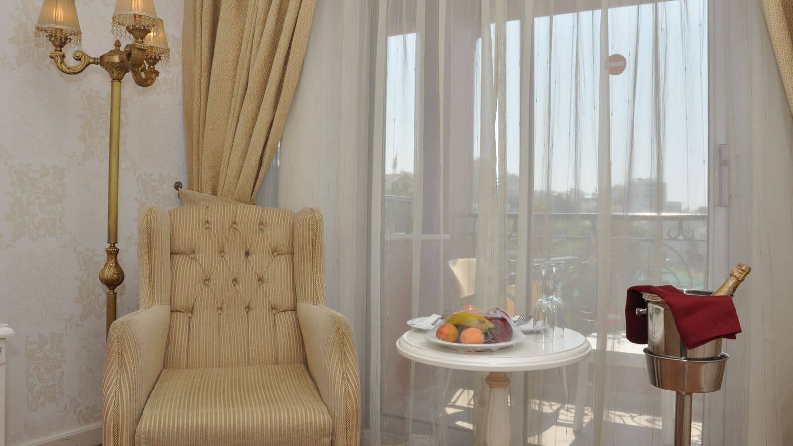rooms-standard-room-sea-view