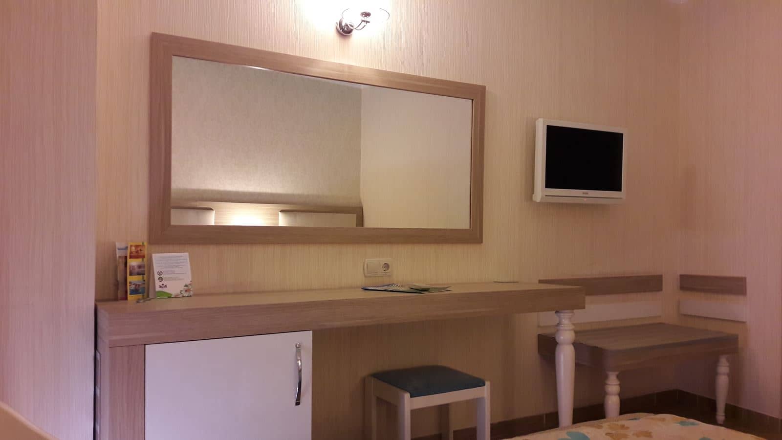 rooms-standard-room