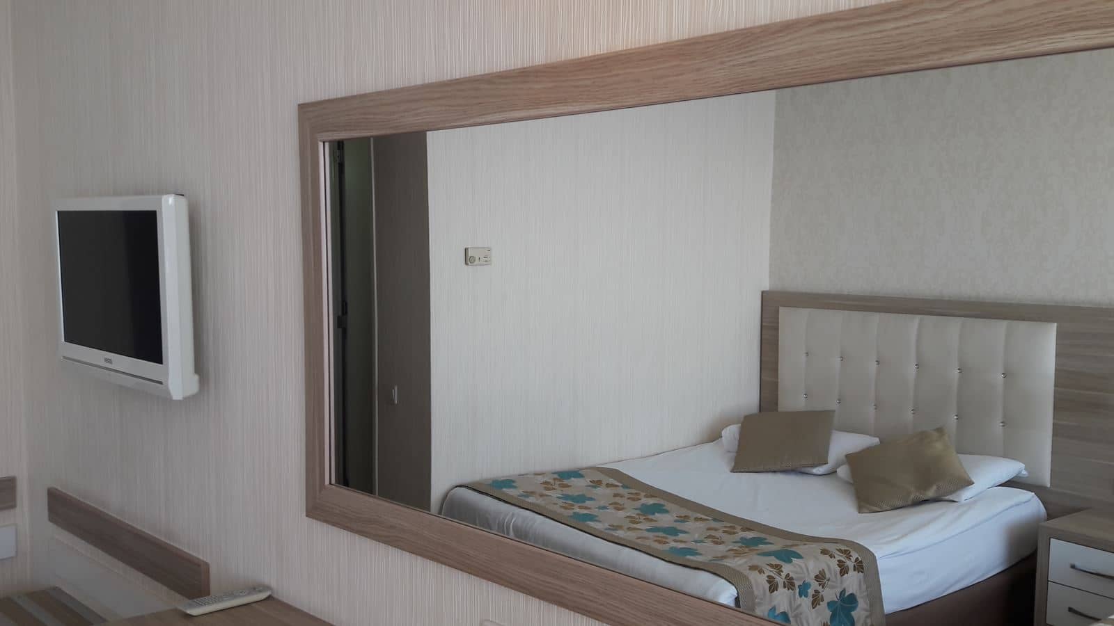rooms-standard-room