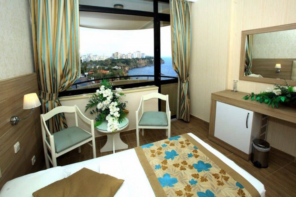 rooms-standard-room